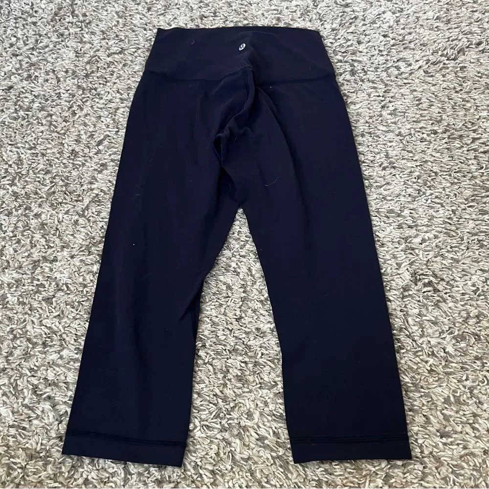 Lululemon wunder under 21” navy leggings size 6